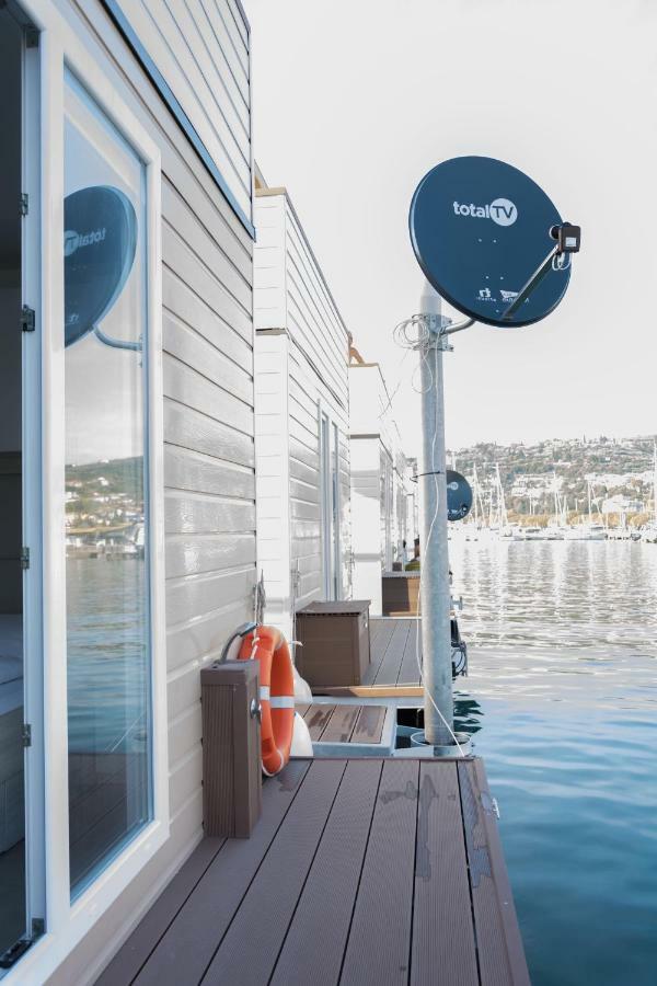 Floating House - Marina Relax Villa ปอร์โตรอซ ภายนอก รูปภาพ